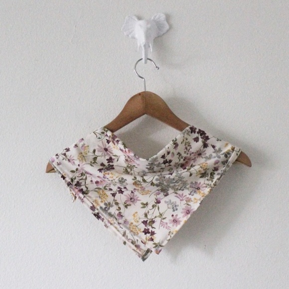 NWT Handmade Floral 18” x 18” Scarf L1044 - Picture 6 of 10